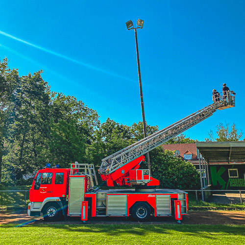 Die Feuerwehr kommt zu Hilfe!